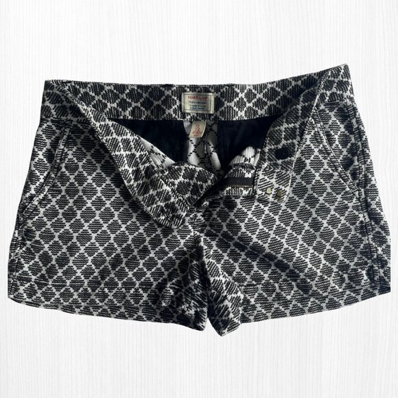 Khakis by Gap | "The City" 3 inch | Black & White | SZ 6 - Picture 1 of 6